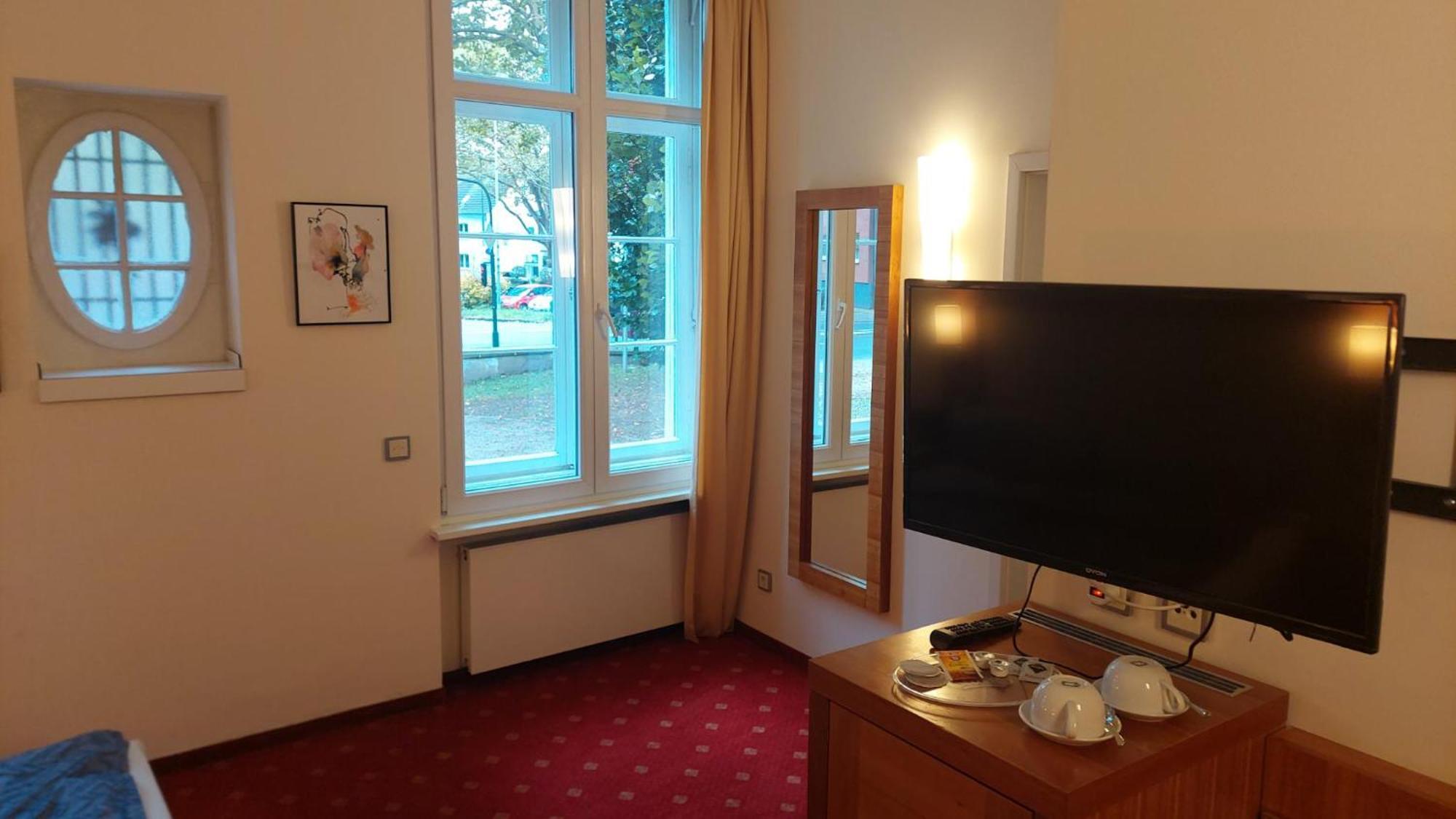 Die Villa, Zimmer 17, Dz 勒沃库森 外观 照片